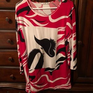 Women’s red, black, and white fashion top
